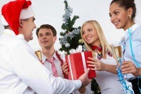 Как подготовить подарки к новогоднему корпоративу?